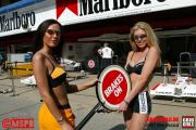 Fotomodelle bei BAR Formel 1 GP Spanien 2002 Photo: Thomas Melzer Tel&Fax: +49 (0)75852679 Mobil: +49 (0) 1717076883 Mobil: +49 (0) 1716379711 www.motorsportpressebild.com Schiessstattstr. 8 88356 Ostrach Germany