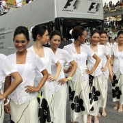 Gridgirls, Formel 1 GP von Malaysia in Sepang 05.04.09 Foto: mspb/Thomas Melzer Tel&Fax: +49 (0) 75852679 Mobil: +49 (0) 1717076883 email: tm@motorsportpressebild.de Schiessstattstr. 8 88356 Ostrach Germany Bank: Landesbank Ostrach BLZ 65351050 Kto.Nr. 749 529