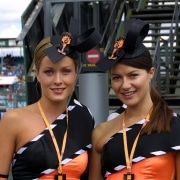 Girls beim Formel 1 GP England 2001 Photo: Thomas Melzer Tel&Fax: +49 (0)75852679 Mobil: +49 (0) 1717076883 Mobil: +49 (0) 1716379711 www.motorsportpressebild.com Schiessstattstr. 8 88356 Ostrach Germany