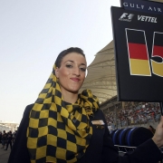 Gridgirls, Formel 1 GP von Bahrain in Sakhir, 26.04.09 Foto: mspb/Lukas Gorys Tel&Fax: +49 (0) 75852679 Mobil: +49 (0) 1717076883 email: tm@motorsportpressebild.de Schiessstattstr. 8 88356 Ostrach Germany Bank: Landesbank Ostrach BLZ 65351050 Kto.Nr. 749 529